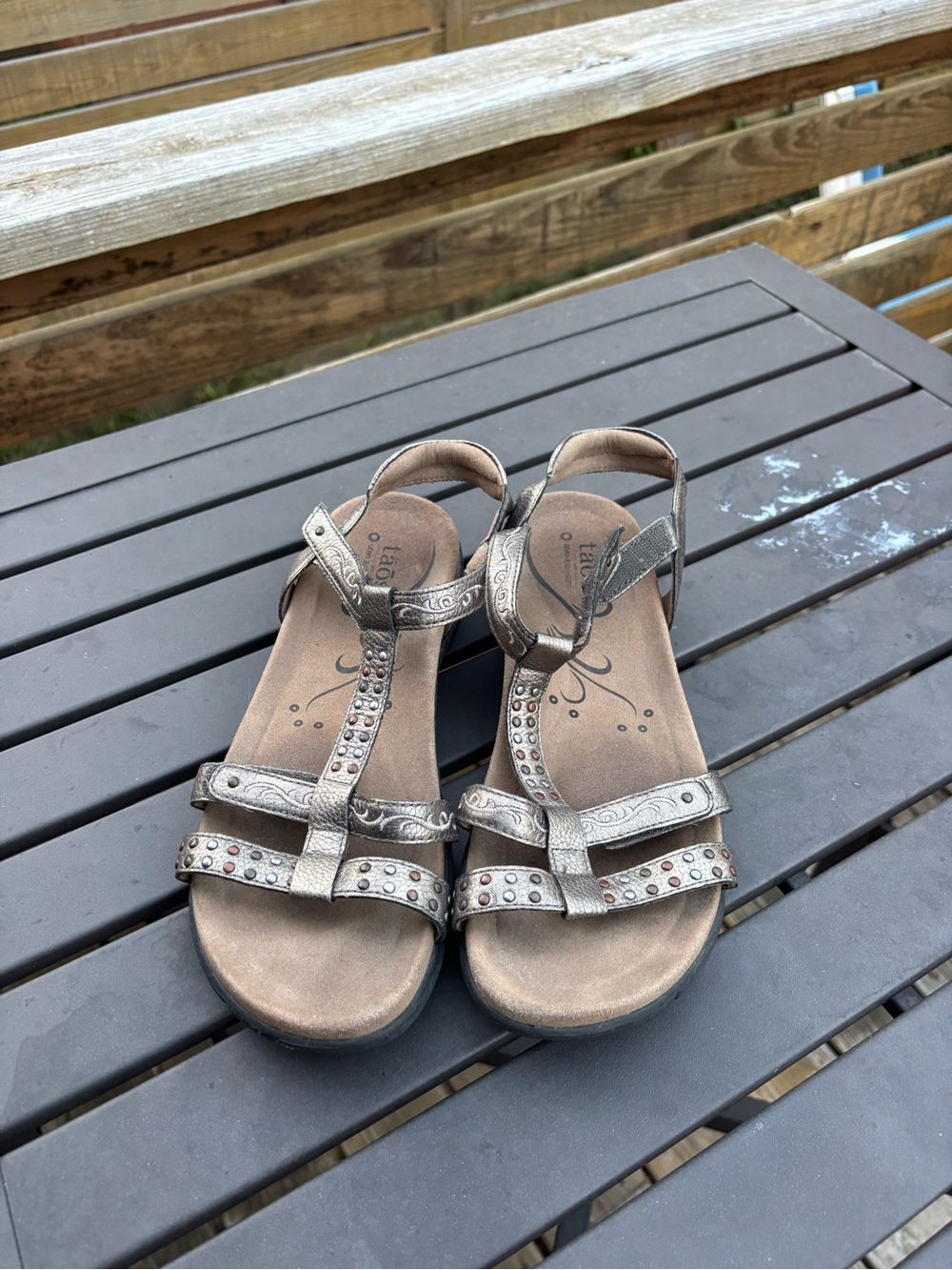 Taos Award T-Strap sandals pewter studded leather comfort Y2K boho size 10